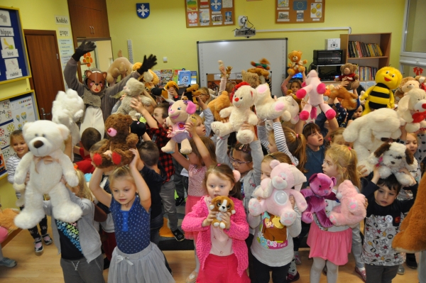 Święto Pluszowego Misia w Przedszkolu w Brudzewie